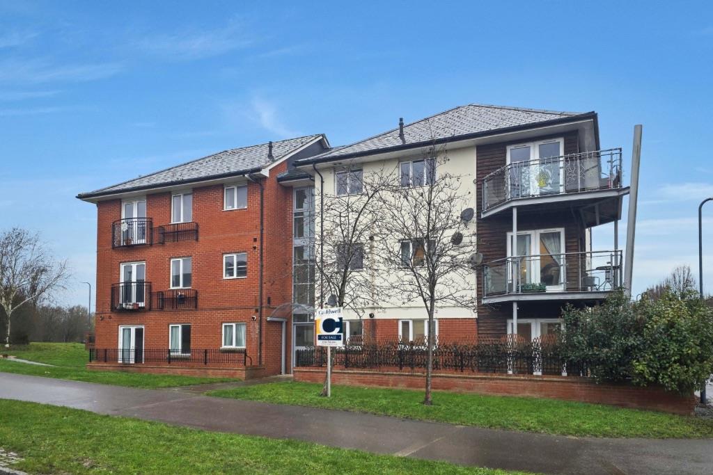 Tanfield Lane, Broughton, Milton Keynes